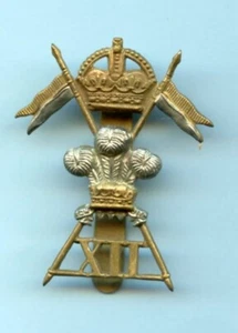 The 12th Lancers Brass Kings Crown Cap Badge - Foto 1 di 2