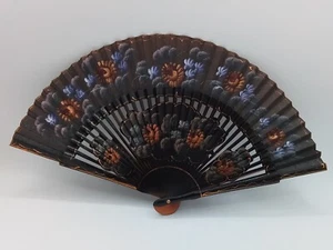VINTAGE WOOD SILK HANDPAINTED HWND FAN GOLD BLACK PURPLE FLORAL ASIAN DECOR ART - Picture 1 of 18