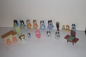 LOT 15 BLUEY ACTION FIGURES & playset furniture - Picture 1 of 6