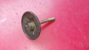 Schraube Scheibe Lagerbock Bremsabstützung Vorderachse Mercedes W126 1269902001 - Picture 1 of 2