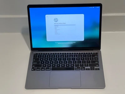 Apple MacBook Air 2020 13 Inch 3.2 GHz Apple M1 256GB 16GB RAM 7-Core GPU READ - Image 1 of 4