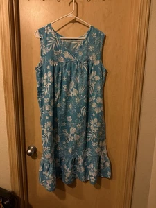 Vintage Hawaiian Floral Muumuu House Dress Moo Moo Robe Medium - Picture 1 of 3