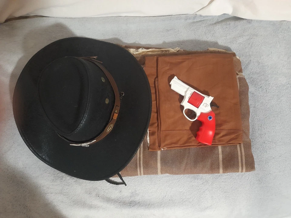 Western Outlaw Costume Bundle With Fake Gun Halloween - Image 1 of 3
