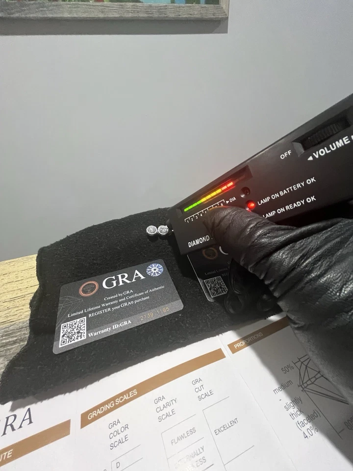 Anillo/anillo de compromiso de diamantes de 1 quilate Foto 1 de 4