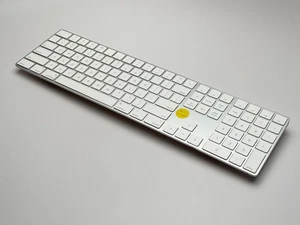 Apple Wireless Magic Keyboard z podkładką numeryczną | A1843 | NA CZĘŚCI LUB NAPRAWĘ - Zdjęcie 1 z 9