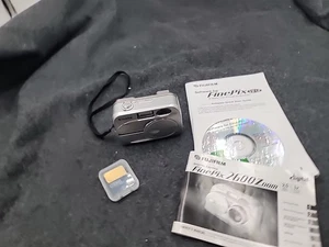 FUJIFILM Finepix 2600Z Zoomkamera mit Handbuch - getestet - Bild 1 von 6