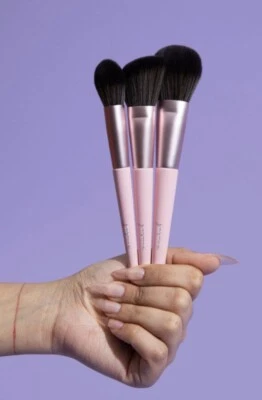 Juego de brochas Jasmine Beauty Complexion Essentials rubor en ángulo bronceador detalle nuevo Foto 1 de 4