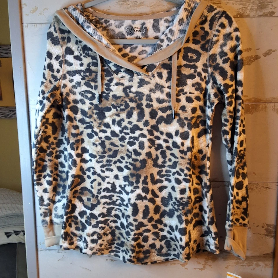 全新带标签 豹纹 连帽衫 尺寸 S Style & Co 零售 $44 — 第 1/4 张图片