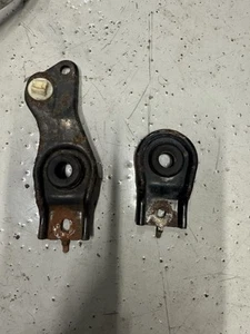 2004-2008 Acura TSX Radiator Upper Mounting Bracket Set of 2 with Bolts OEM - Picture 1 of 1