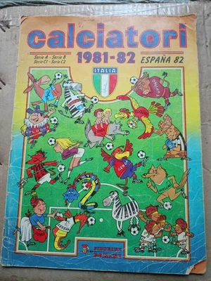 COPERTINA  ALBUM FIGURINE CALCIATORI 1981/82 EDIZIONI PANINI DA RECUPERO. - Immagine 1 di 2