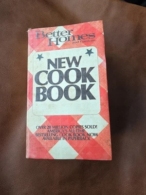 Better Homes and Gardens New Cook Book 1981 Bantam Paperback - Image 1 of 4