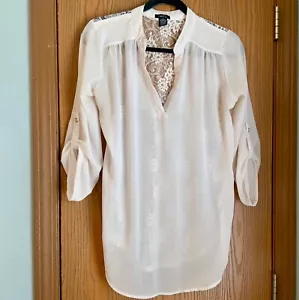 RUE 21 WOMENS SIZE M WHITE FULL LACE BACK TOP BLOUSE SHEER W/ QUARTER SLEEVES - Picture 1 of 6