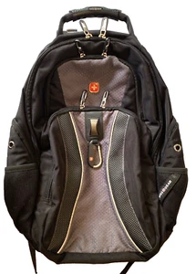 "Mochila de viaje Swissgear para computadora portátil - negra - 17"" excelente" - Imagen 1 de 10