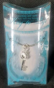 Silberfarben Schlüssel zum Leben Liebe Herz Krone Anhänger Halskette Neu 18-20 Kette Vintage ** - Bild 1 von 3