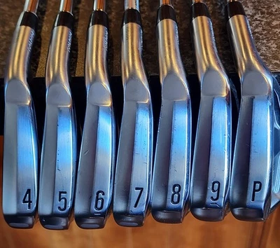 Srixon ZXi7  4-PW Right-Handed Stiff Shaft - Image 1 of 4