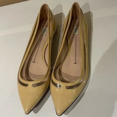 FURLA REGINA SKIMMER YELLOW PATENT LEATHER POINTED TOE BALLET FLATS SIZE 38 - Image 1 of 4