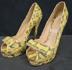 Zapatos de tacón de aguja FENDI amarillo negro piel de serpiente talla EU 38.5 US 7 peep toe moño - Imagen 1 de 7