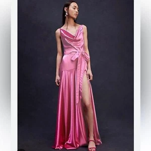 Bronx and Banco Leo Gown - Picture 1 of 10