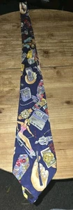 1992 Nicole Miller handgenähte Krawatte aus 100 % Seide mit schärferem Bild Katalog Artikel - Bild 1 von 6
