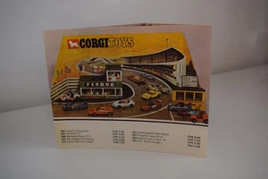 B93 CATALOGO CARTELLA VOLANTINO CORGI TOYS 1971 GERMANY EXC. COND. - Foto 1 di 6