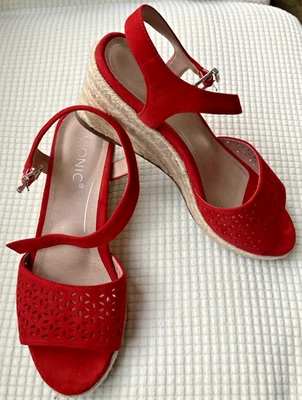 VIONIC Size 8 Womens Red Wedge Heels Ariel Suede Espadrilles Sandals Shoes - Image 1 of 4