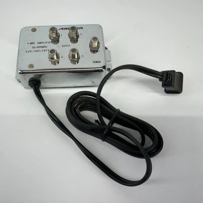 Radio Shack 15-1119A 4-Way TV FM Distribution Amplifier 50-550MHz 1.3dB Gain - Image 1 of 3