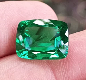 14x10mm. 8 ct. CUSHION GREEN EMERALD LOOSE GEMSTONE Great Color and Cutting - Picture 1 of 8