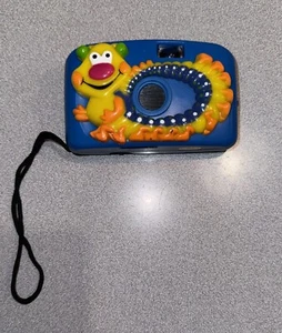 Estuche azul con patrón de ciempiés para cámara para niños de 35 mm - Imagen 1 de 7