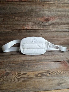 Lululemon Women's White Everywhere Wunder Puff Fanny Pack Water Resistant - Picture 1 of 10