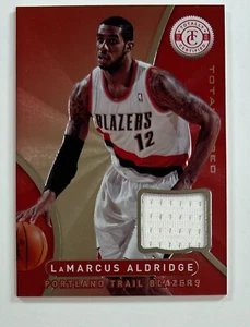 2012-13 Panini Totalmente Certificato #34 LaMarcus Aldrige Relic AR86-01 - Foto 1 di 2