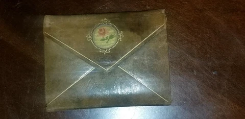 ANTIQUE 1807 LEATHER NEEDLEPOINT NEEDLECASE NEEDLE CASE BOOK envelope shape Cover