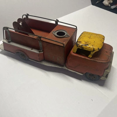 Vintage 1950s Structo SFD Pumper Red Pressed Steel Fire Truck Fire Engine  - Image 1 of 4