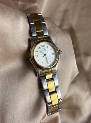 ESQ - Reloj Hecho en Suiza Mujer Dos Tonos Fecha E1487 - Sin Probar Foto 1 de 4
