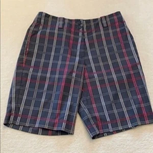 Nike Golf Shorts Womens 4 Gray Pink Plaid Pockets Outdoor Preppy Stretch Bermuda - Picture 1 of 10