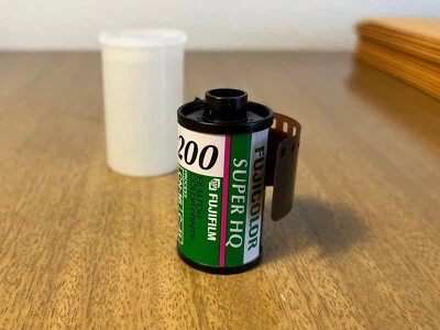 Rollo de película Fuji Super HQ 200 ASA color 35 mm, 24 exposiciones - CADUCADO Foto 1 de 3