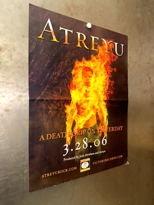 PÓSTER PROMOCIONAL ATREYU DEATH GRIP ON YESTERDAY 2006 Victory Records METALCORE EMO Foto 1 de 3