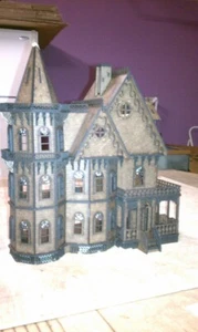Leon Gothic 1:48 Scale Dollhouse Kit - Picture 1 of 6