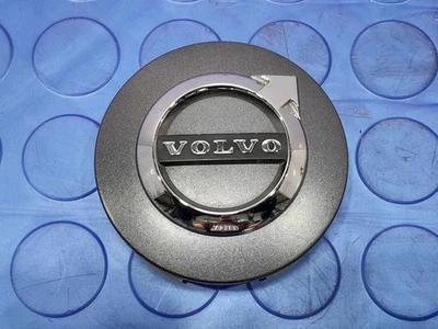 Tapa central de llanta de aleación gris oscuro Volvo XC40 XC60 XC90 V90 S90 OEM 31400897 Foto 1 de 3