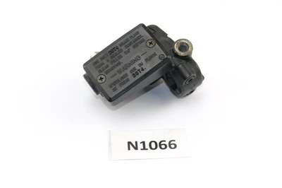 Kawasaki Zephyr ZR 550 1993 - front brake pump N1066 - Image 1 of 2