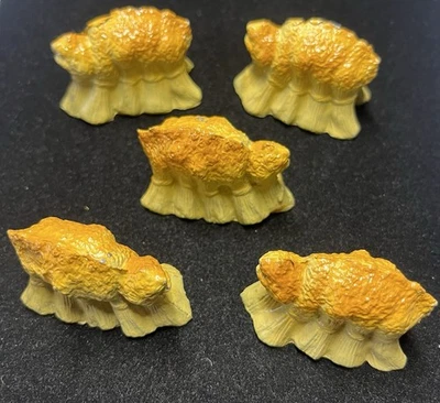 Lote de 5 pajares de plomo Happy Farm pintados de trigo vintage de Gran Bretaña Foto 1 de 4