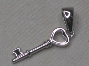 small skeleton key heart detailed sterling silver 925 charm love pendant - Picture 1 of 11