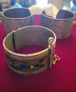 3 Lot Of Vintage Stamped Clamp Bangles - Picture 1 of 12