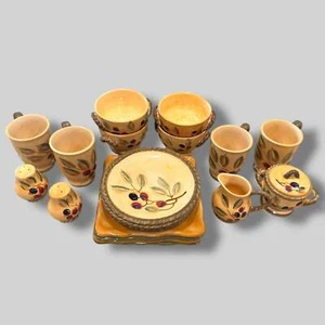 Gibson Everyday & Tabletops Lifestyles | 20-Piece Handpainted Dinnerware Set | G - Picture 1 of 10