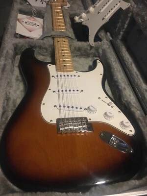 fender american  stratocaster - Image 1 of 4