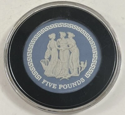 2018 Wedgewood Three Graces Jasperware Tristan Da Cunha 5 Pounds Coin - Image 1 of 2