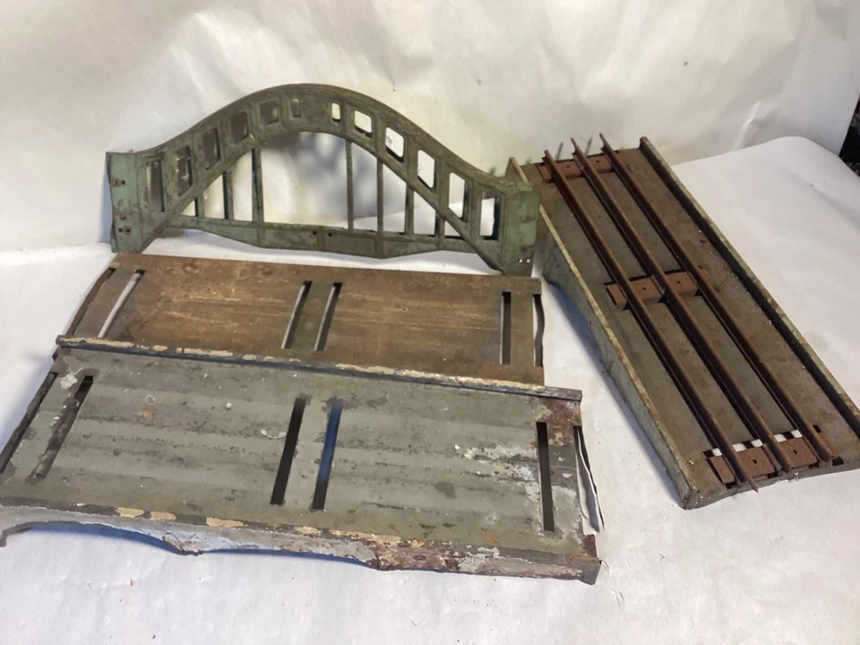 Vintage Lionel prewar standard gauge bridge parts - Image 1 of 4