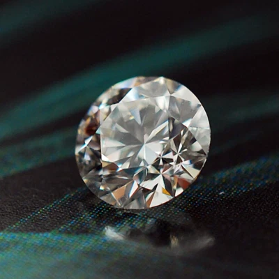 CERTIFIED MOISSANITE LOOSE STONE - ROUND CUT WHITE D COLOUR - SIZES 4 TO 11 MM - Image 1 of 4