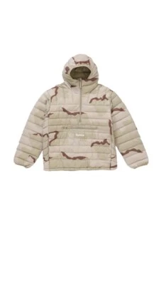 Chaqueta New Supreme York FW24 Desert Camuflada Micro Plumón Media Cremallera Pullover con Capucha Foto 1 de 2
