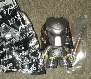 Titans AVP Scar Predator vinyl figure Loot Crate Exclusive Alien vs. Predator - Picture 1 of 1