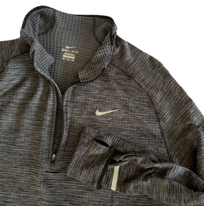NIKE THERMA SPHERE ELEMENT 1/2 ZIP TOP UOMO 2XL DRI FIT RUNNING NERO GRIGIO 51x30 - Foto 1 di 18